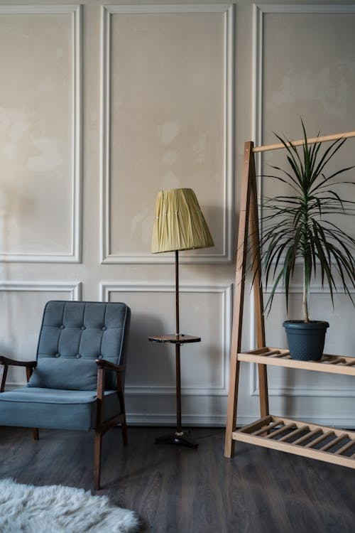 An image of a lounge with accented walls